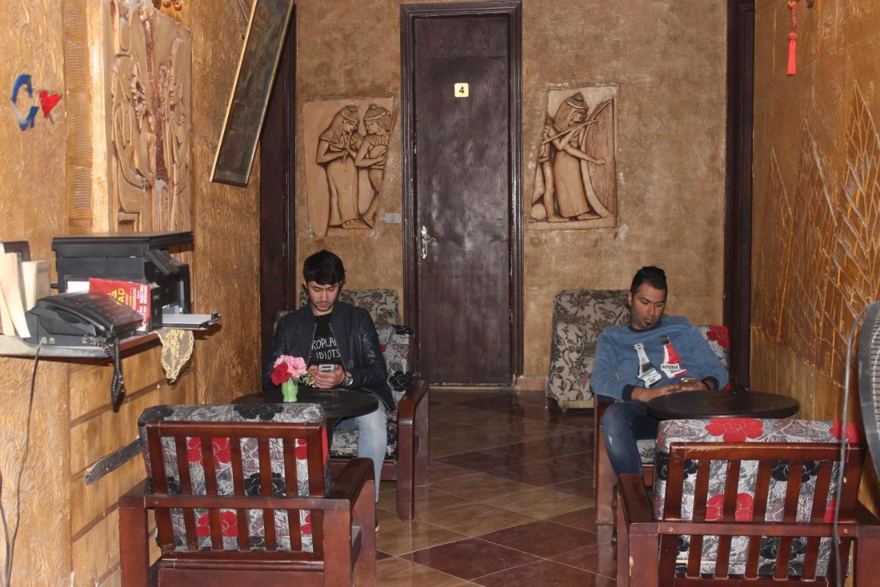 Family Palace Hostel Cairo Exterior foto